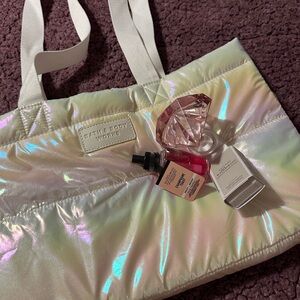 Bath & Body Works puffer tote/champagne toast bulb/ pink gem fragrance plug BN